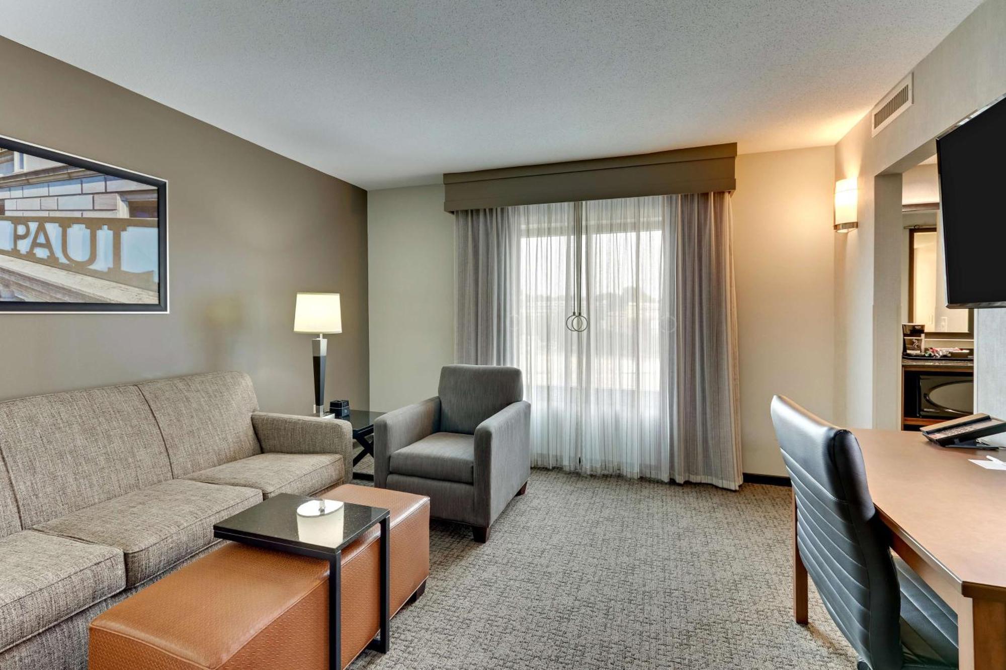 King Suite with Sofa Bed - Hearing Accessible, Tub,1542186502:JPEG